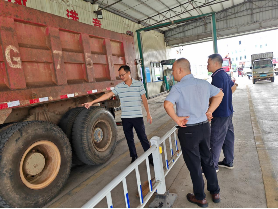 區交通運輸局深入機動車檢測站指導安全生產工作